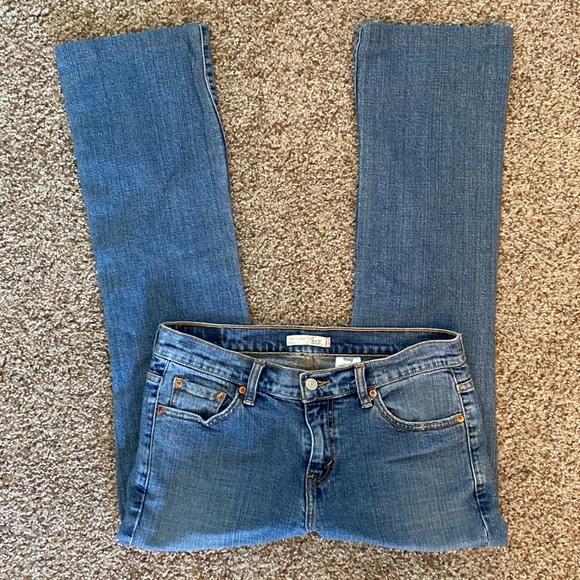 Levi’s Boot Cut Jeans - Picture 2 of 11